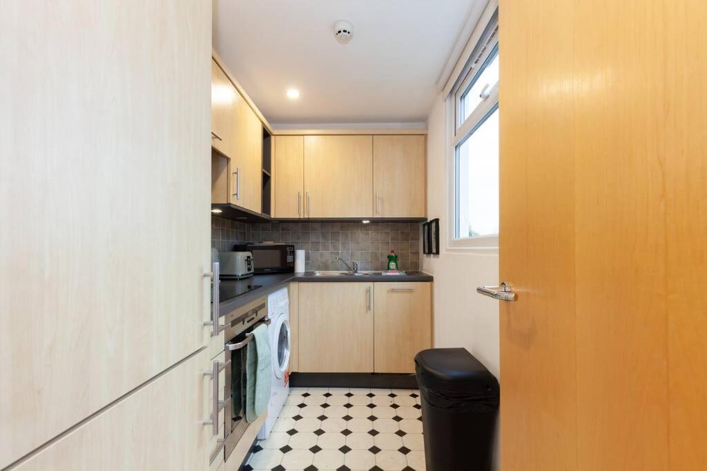 Apartment In The Heart Of The City Centre, Live Like A Local 牛津 外观 照片