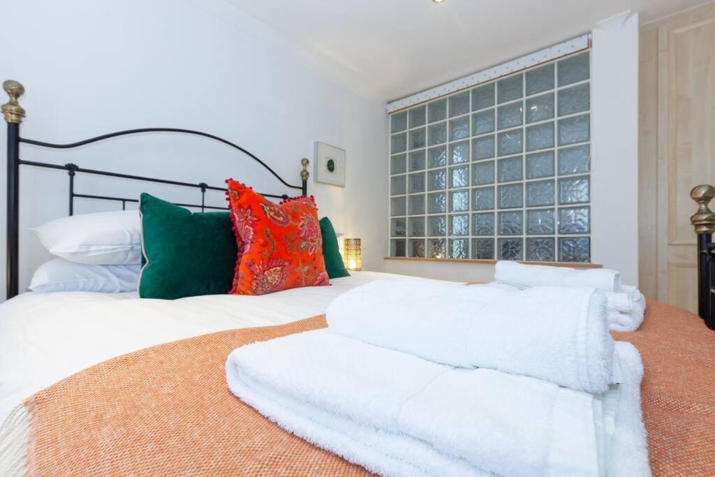 Apartment In The Heart Of The City Centre, Live Like A Local 牛津 外观 照片